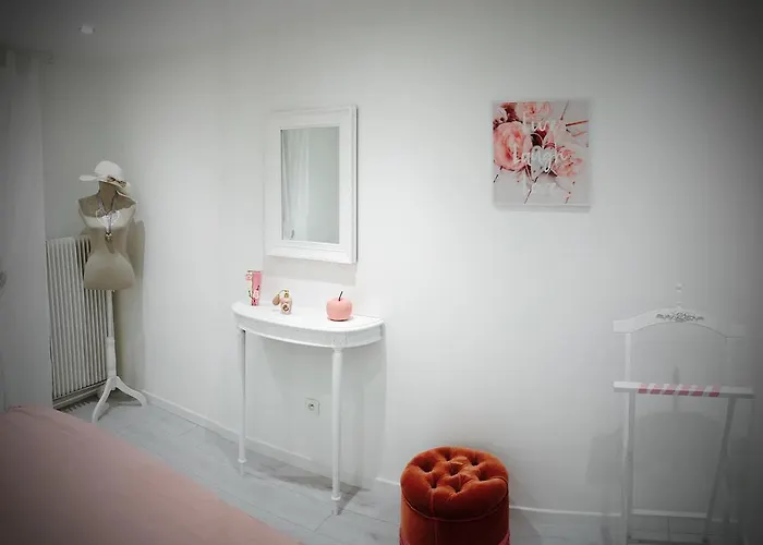 Tatil Evi Maison Avec Terrasse Centre-cottage Garden Terrace Center Old Town